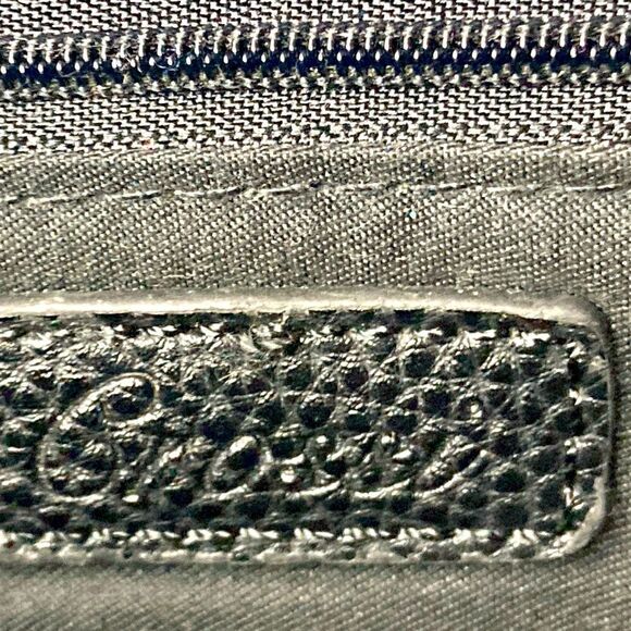 Crossi Bow Black Pebbled Crossbody/Hamdbag - Picture 7 of 10